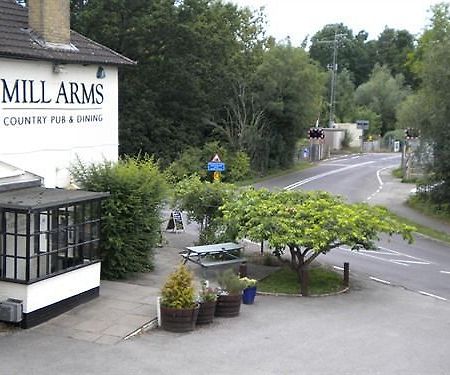 The Mill Arms Hotel Romsey Bagian luar foto