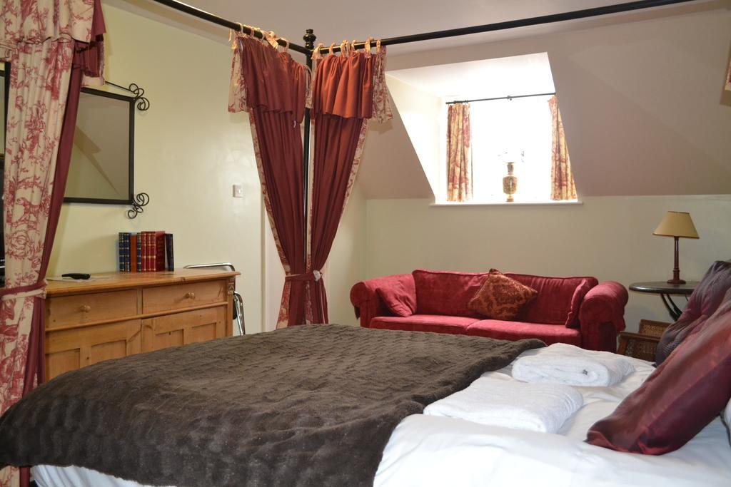 The Mill Arms Hotel Romsey Ruang foto