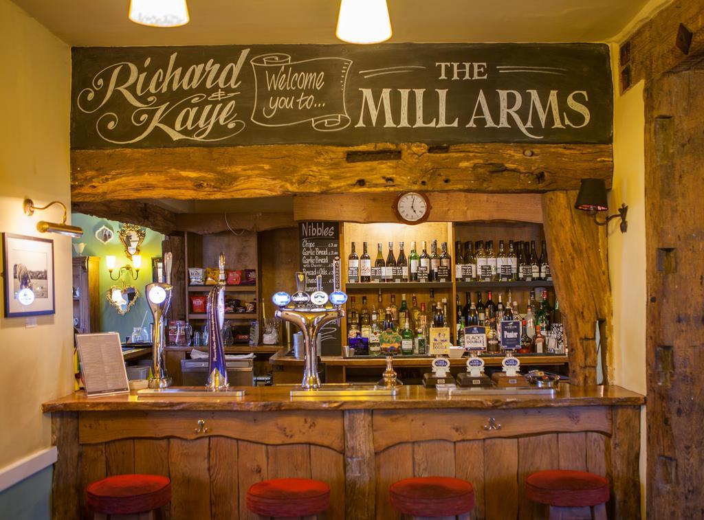 The Mill Arms Hotel Romsey Bagian luar foto
