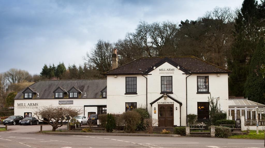 The Mill Arms Hotel Romsey Bagian luar foto